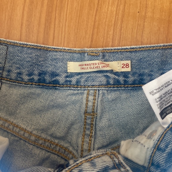 LEVI'S HIGH WAISTED STRAIGHT JEAN - JOE
STONED - Picture 3 of 6